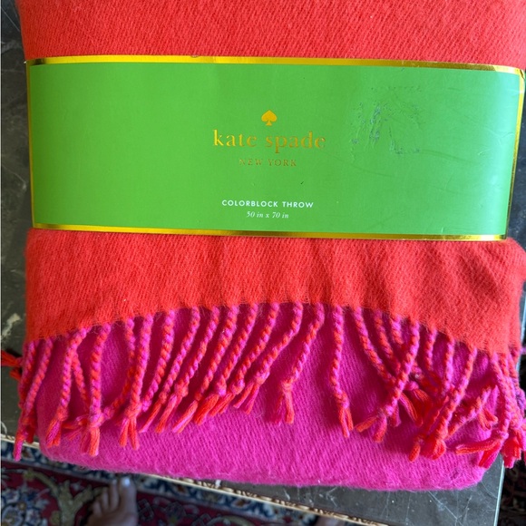 Kate Spade ♠️ Colorblock Throw - Picture 9 of 9